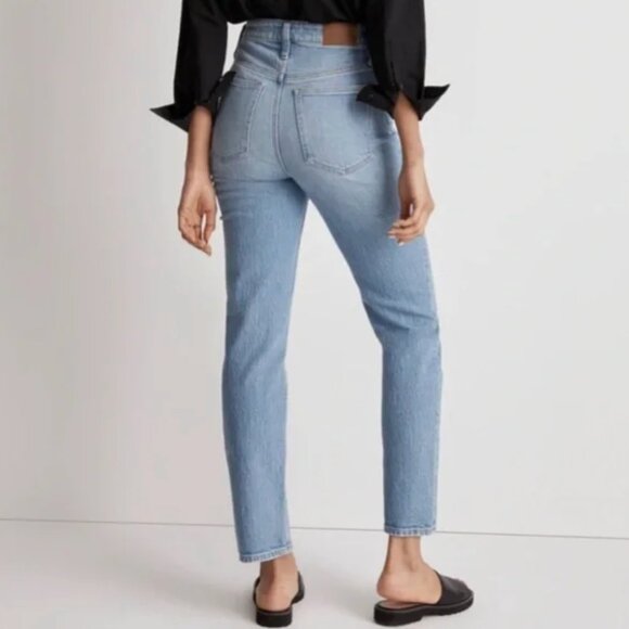 Madewell Perfect Vintage Straight Jeans – Size 25 | Medium Wash | High Rise - Picture 2 of 7